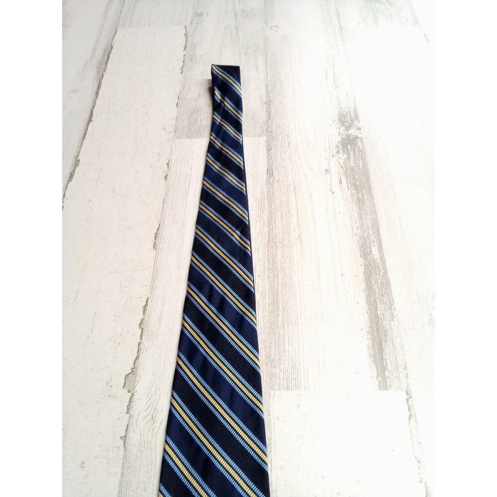Tommy Hilfiger very nice